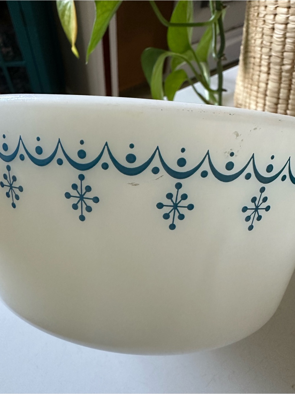 Pyrex Vintage Snowflake Double Garland Casserole Dish 464 B 1.5 Qt Blue White - Picture 5 of 5